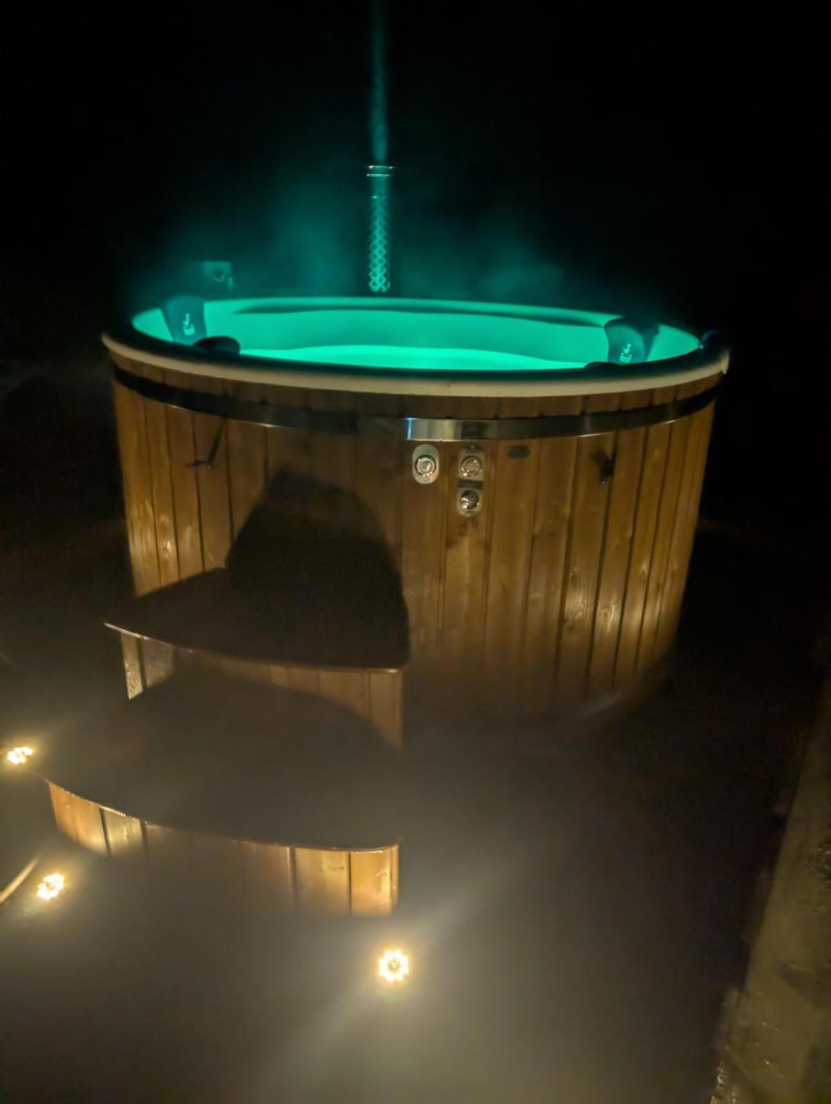 Caplor Glamping & Lodges Герефорд Екстер'єр фото