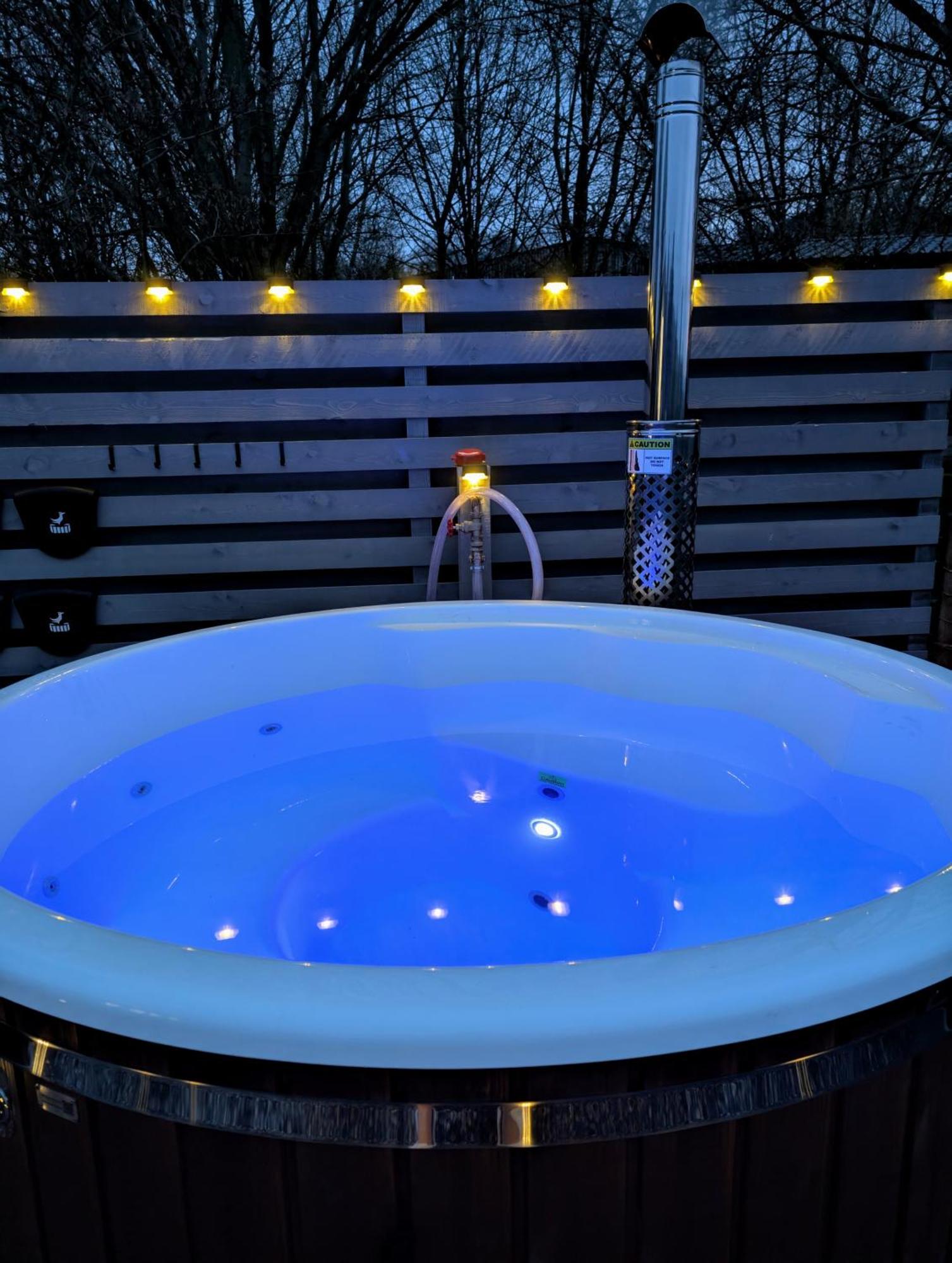 Caplor Glamping & Lodges Герефорд Екстер'єр фото
